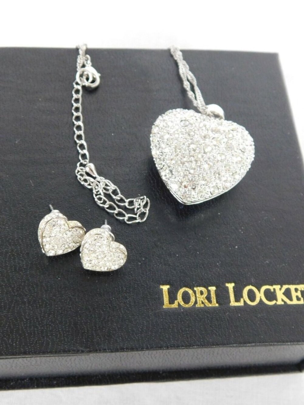 Rhinestone Heart Locket Necklace Earring Set Silver Tone Jesus Lives in My Heart - Picture 2 of 9